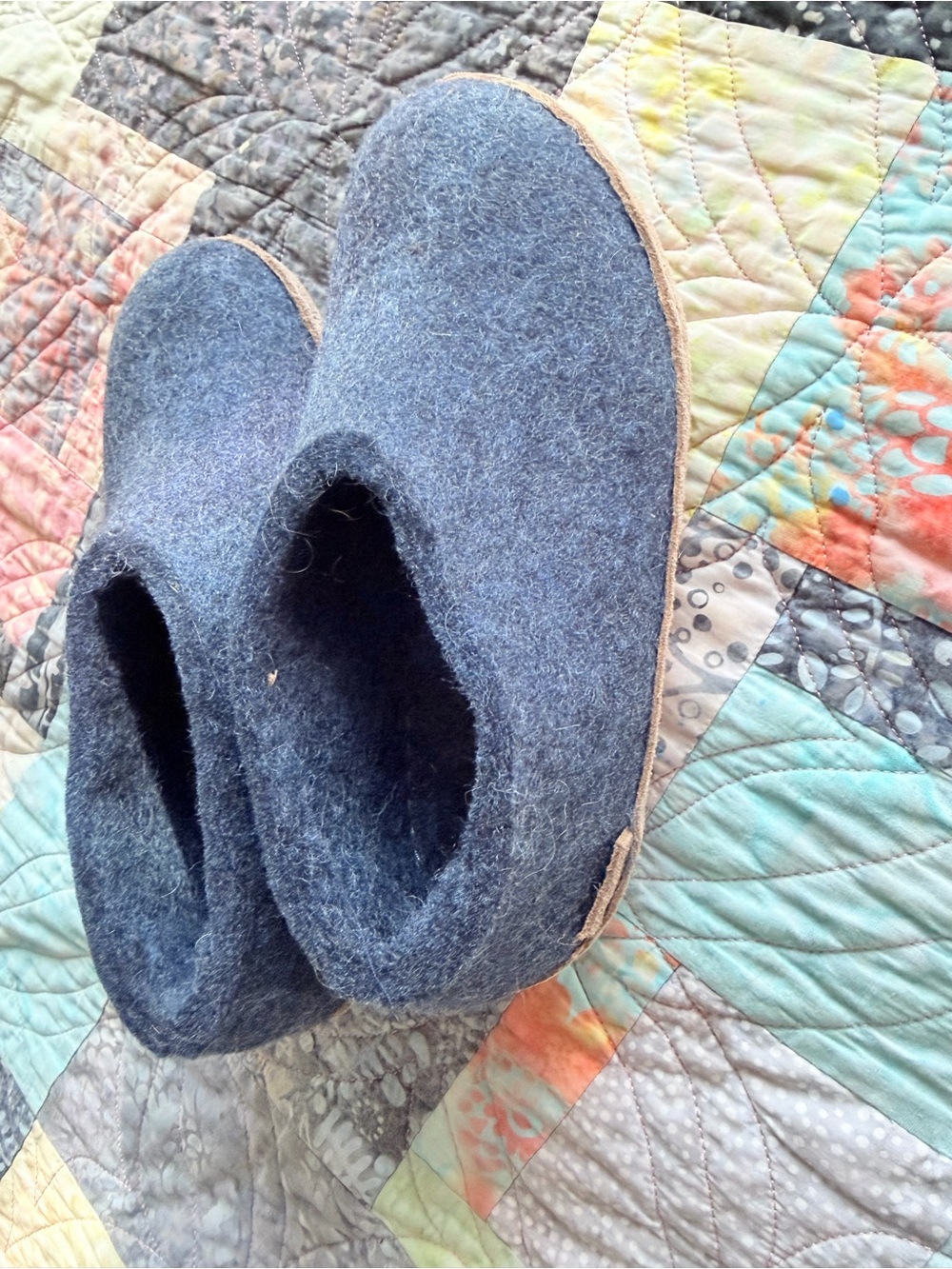 Kids Glerups Wool Felt Slip-On Slippers in Denim size 1